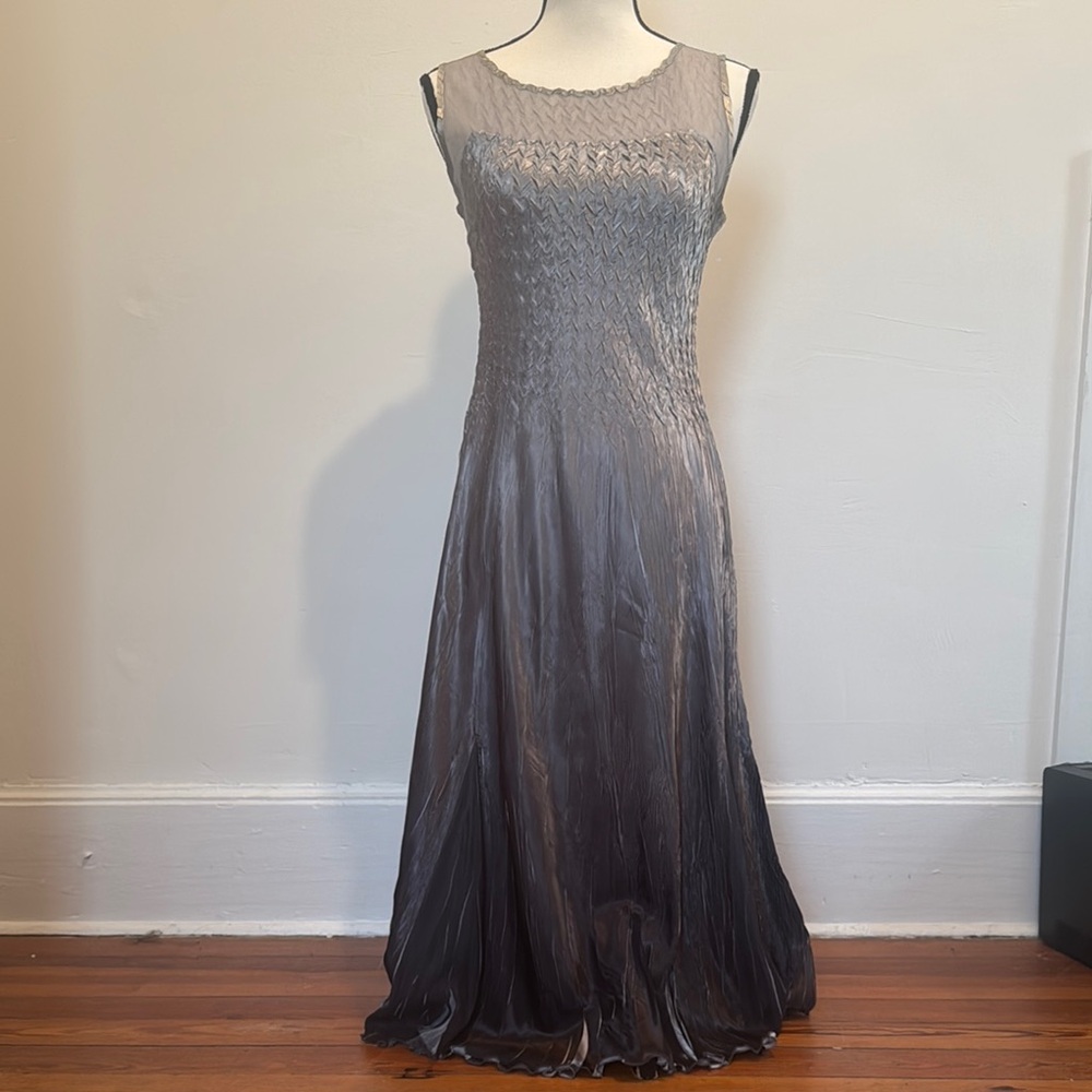 Komarov Gray Sleeveless Scoop Neck Gown